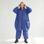 Ausgefallener Crash Ballon Mantel aus leichter Popeline mit modernem Lagenlook und Stehkragen, Royalblau