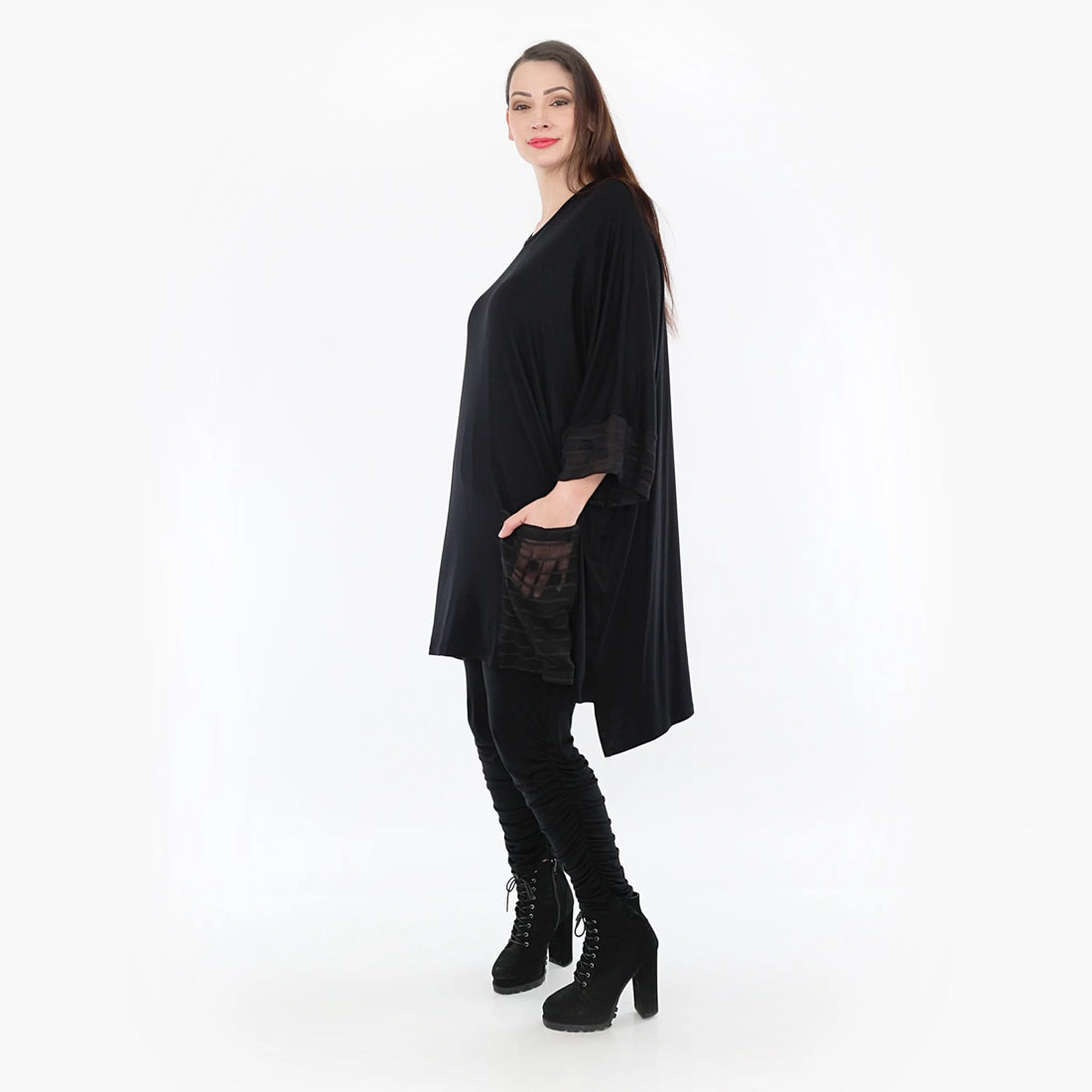  Stylisches Oversize-Shirt in lässiger Form mit transparentem Chiffon-Look und trendigem Streifenmuster