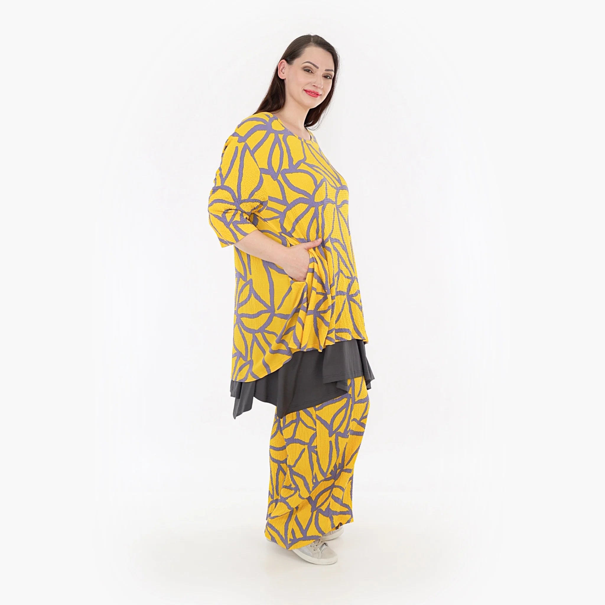  AKH Fashion Shirt in Glocken-Form, aus Viskose, 1317.01892, Gelb-Fliedergrau, Grafik