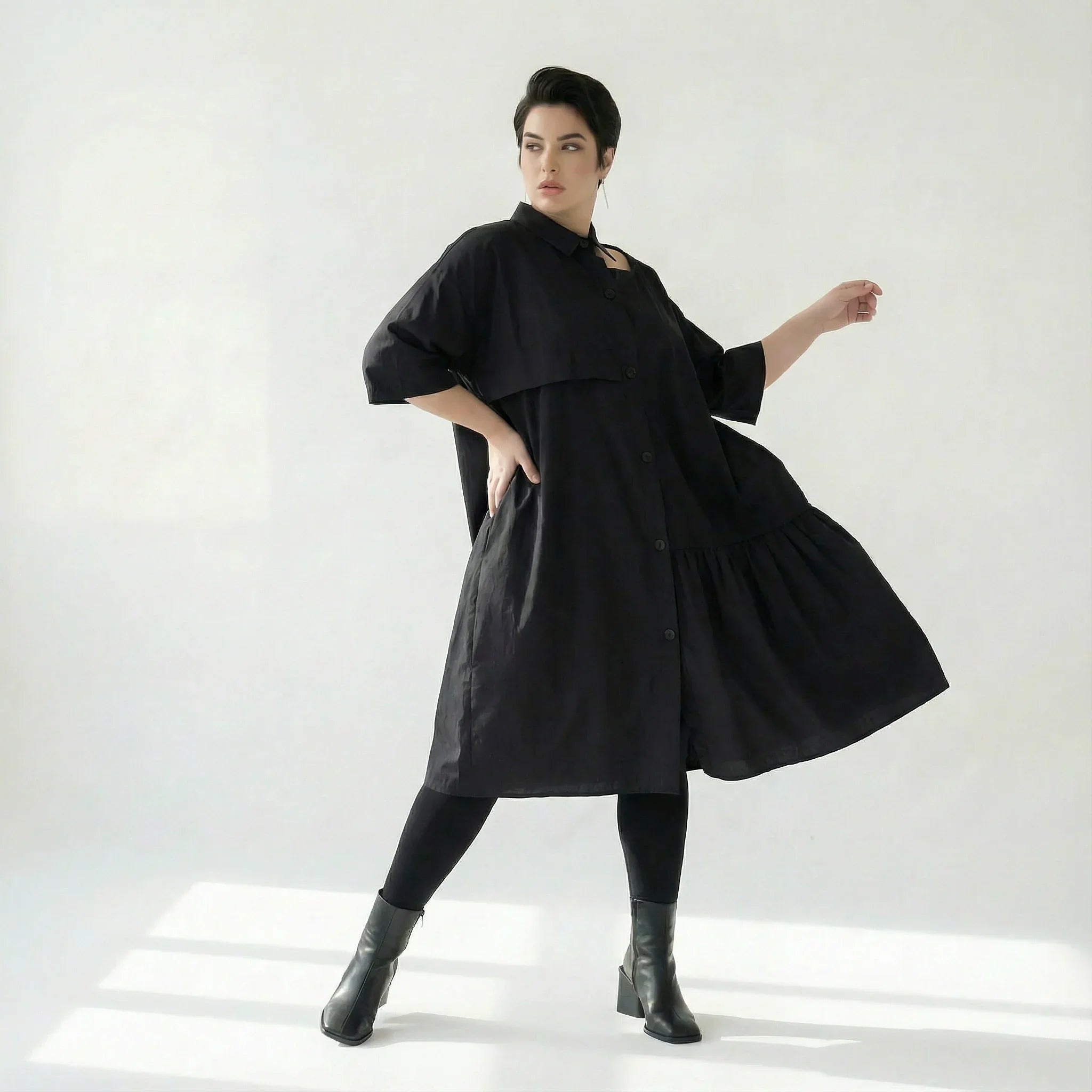 Schwarzes Oversize-Kleid Damen von Caraclan aus Baumwoll-Popeline, EU 40 bis 50, luftig, asymmetrisch, Übergang, Avantgarde