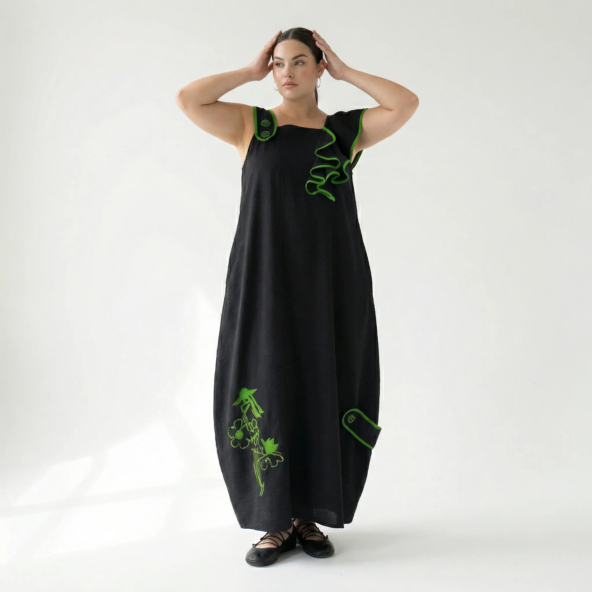 Damen Kleid schwarz-grün LUANI Avantgarde Maxikleid Baumwolle mit Stickerei, EU 40 bis 48