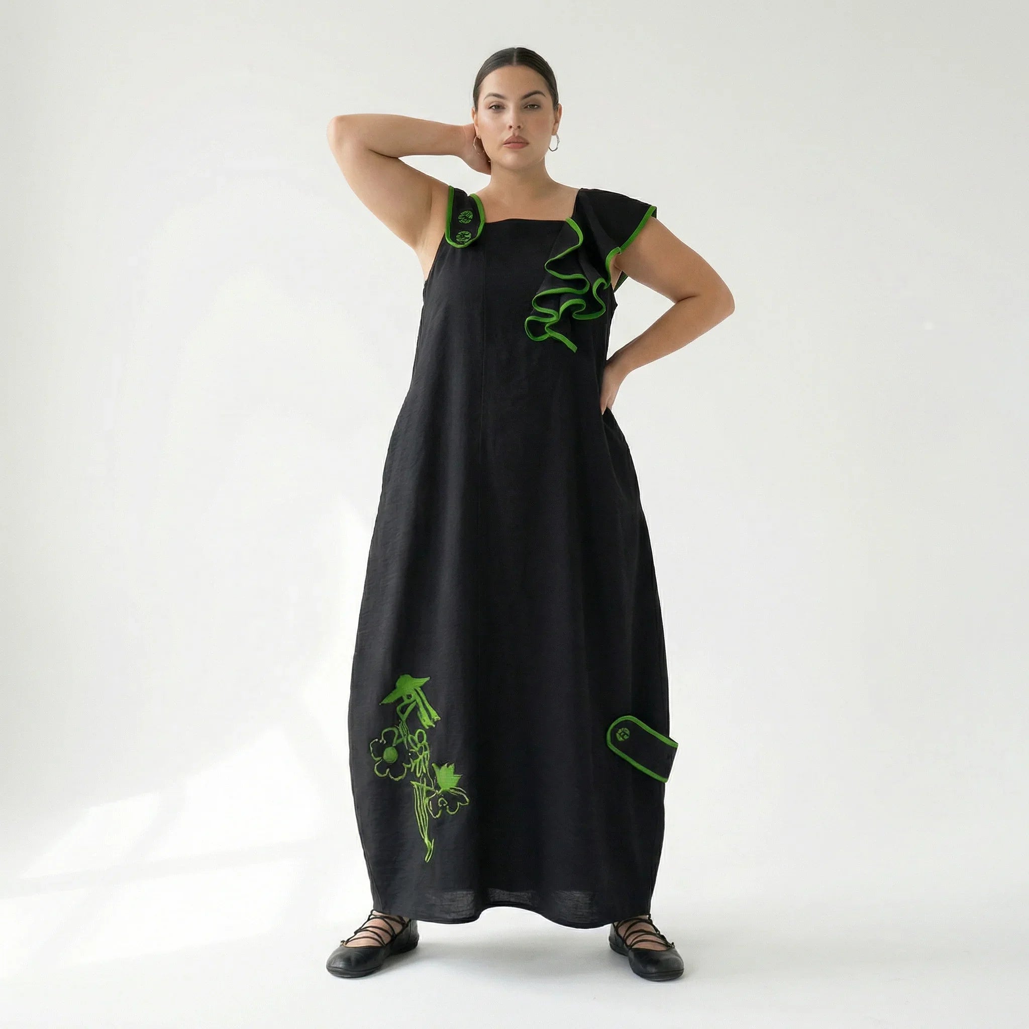 Damen Kleid schwarz-grün LUANI Avantgarde Maxikleid Baumwolle mit Stickerei, EU 40 bis 48