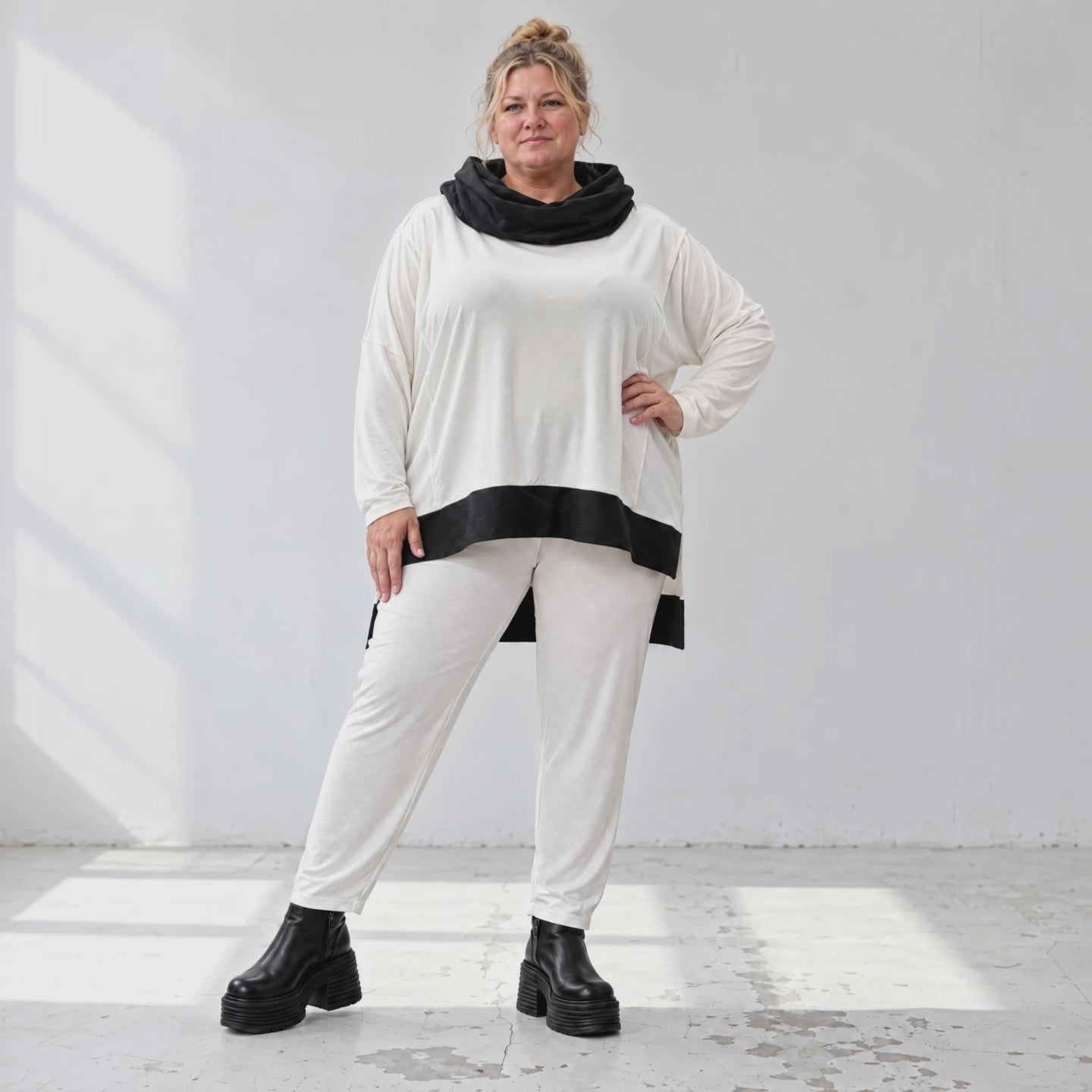 Weiche dehnbare Leggings in Karottenform mit elastischem Bund als Winterbasic