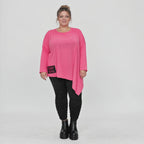 Langarmshirt in frischem Pink mit asymmetrischem Zipfelsaum aus weichem Stretchjersey