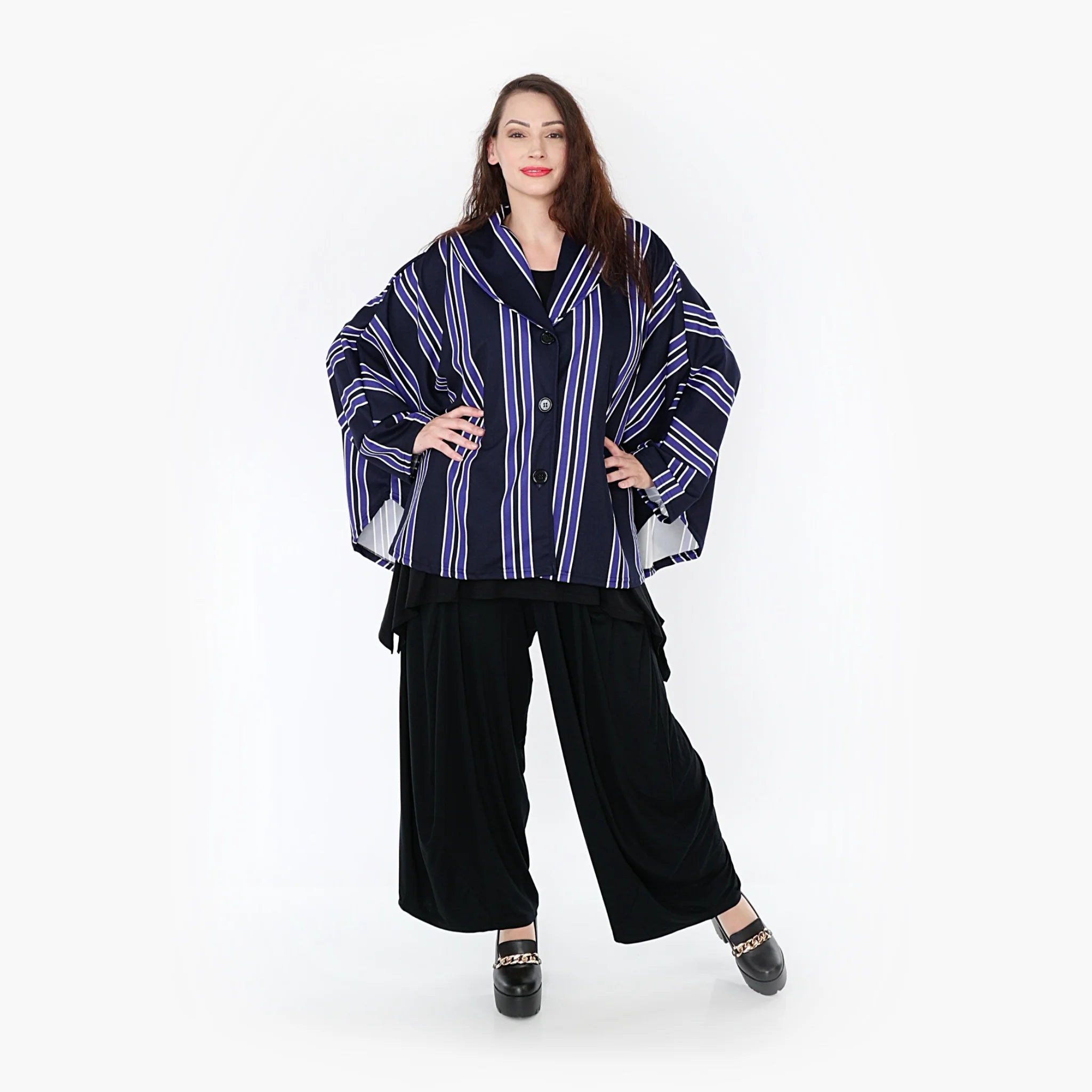 AKH Fashion Jacke in gerundeter Form, aus Materialmix, 1331.00140, Blau-Marine-Weiß