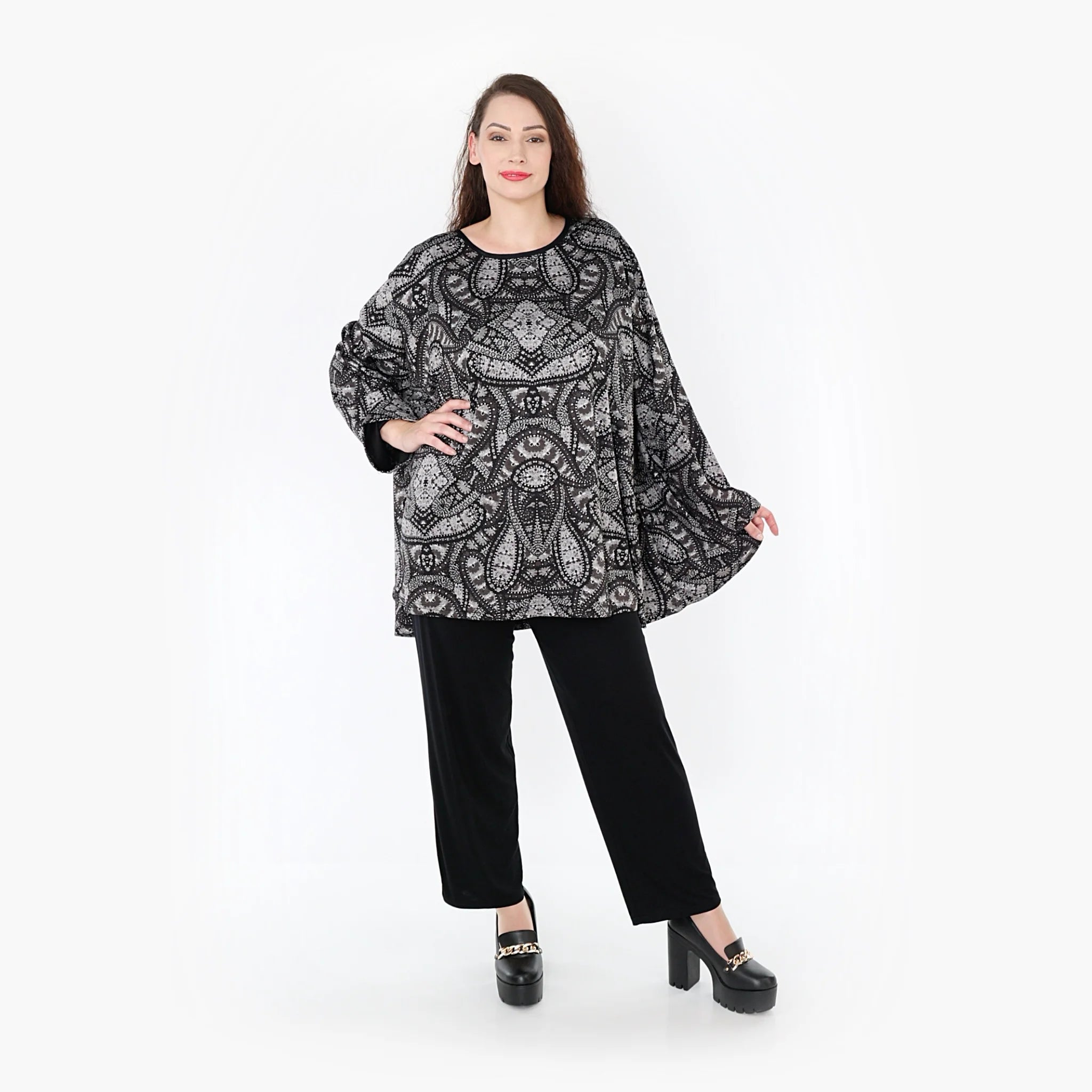 A-Form Bigshirt von AKH Fashion aus Materialmix, 1332.00593, Grau-Schwarz, Schick, Modern