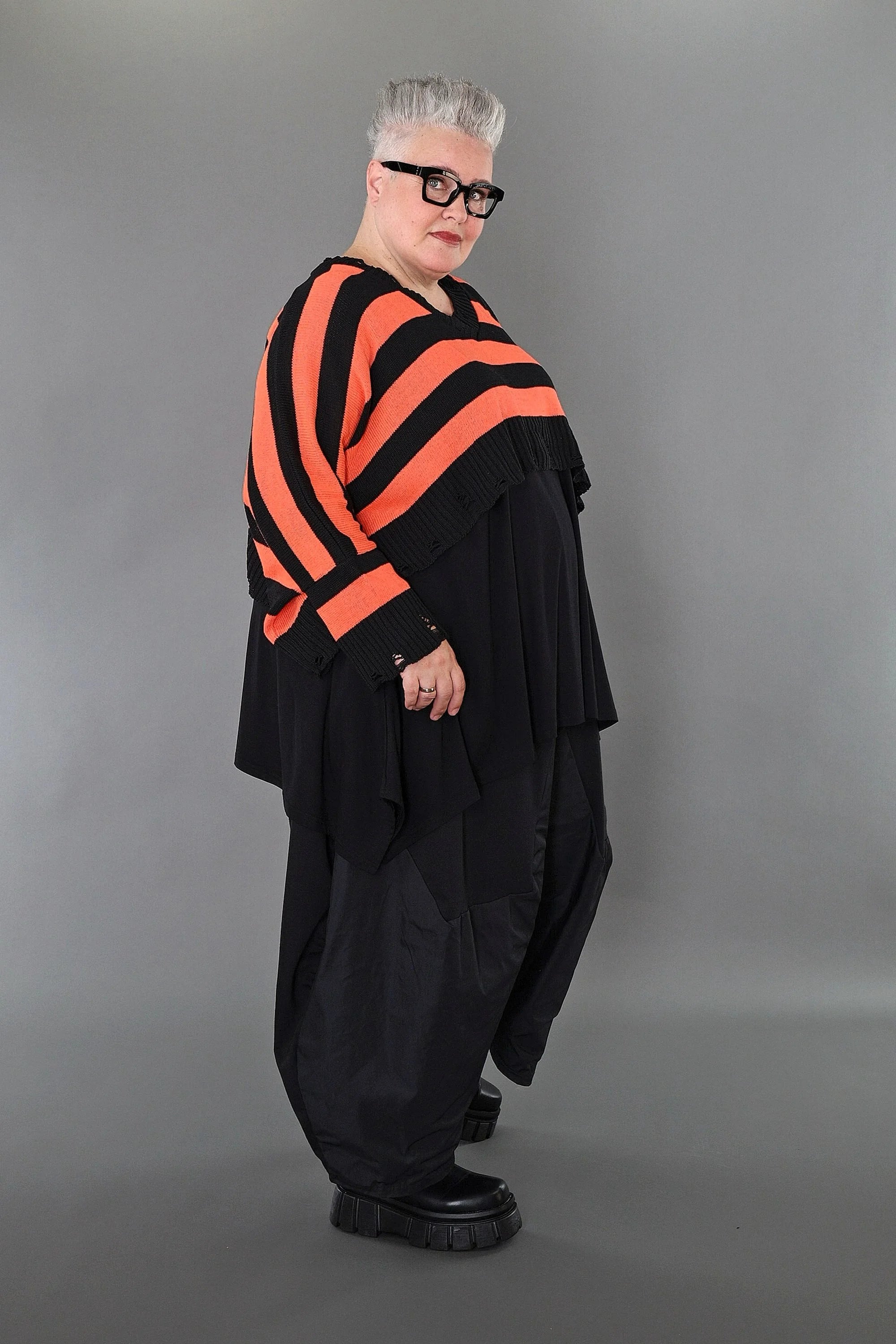  AKH Premium Überwurf in kastiger Form, aus Baumwolle, P1007.2537, Schwarz/Orange, Schick