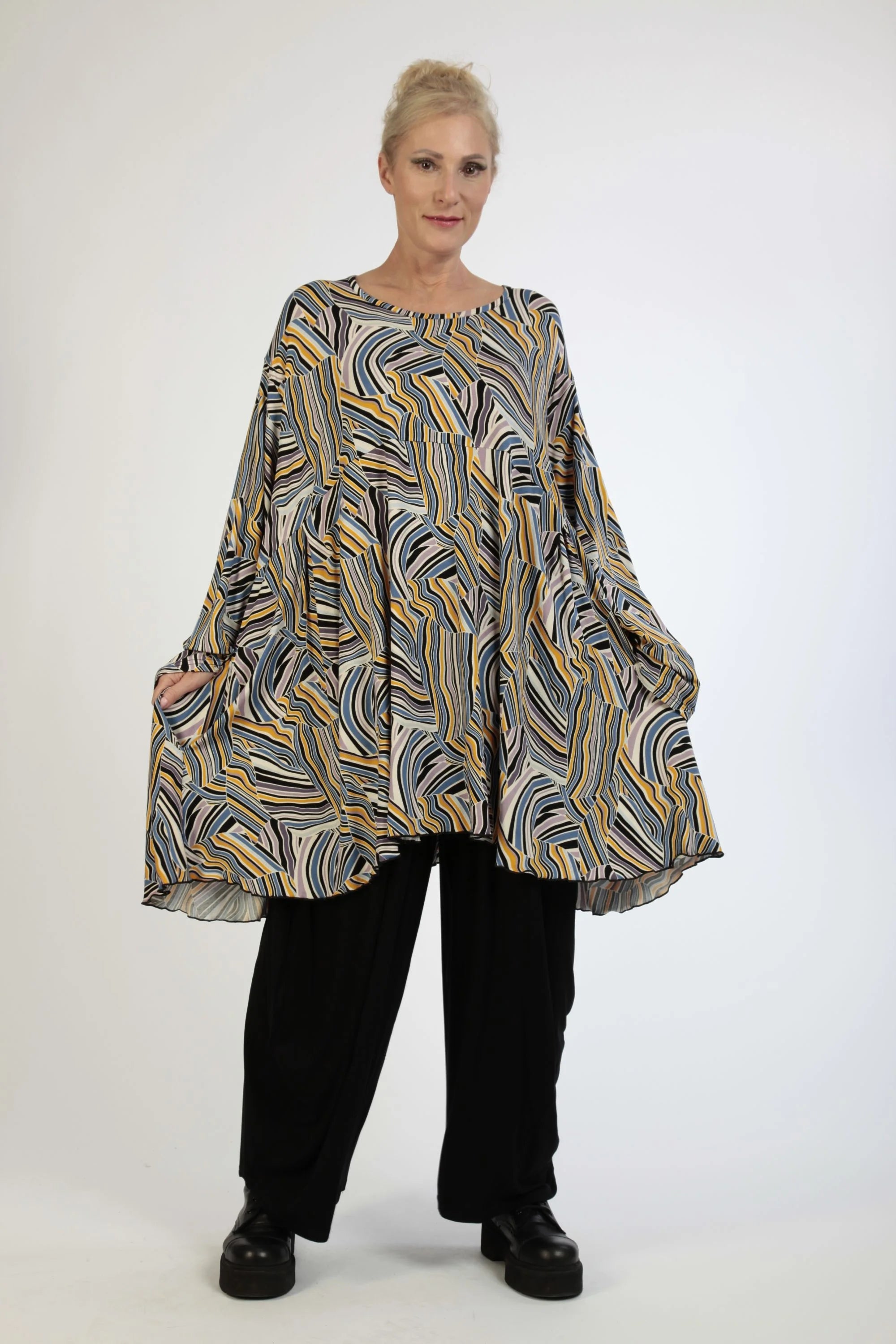  A-Form Bigshirt von AKH Fashion aus Viskose, 1169.06866, Blau-Gelb-Flieder, Grafik, Schick