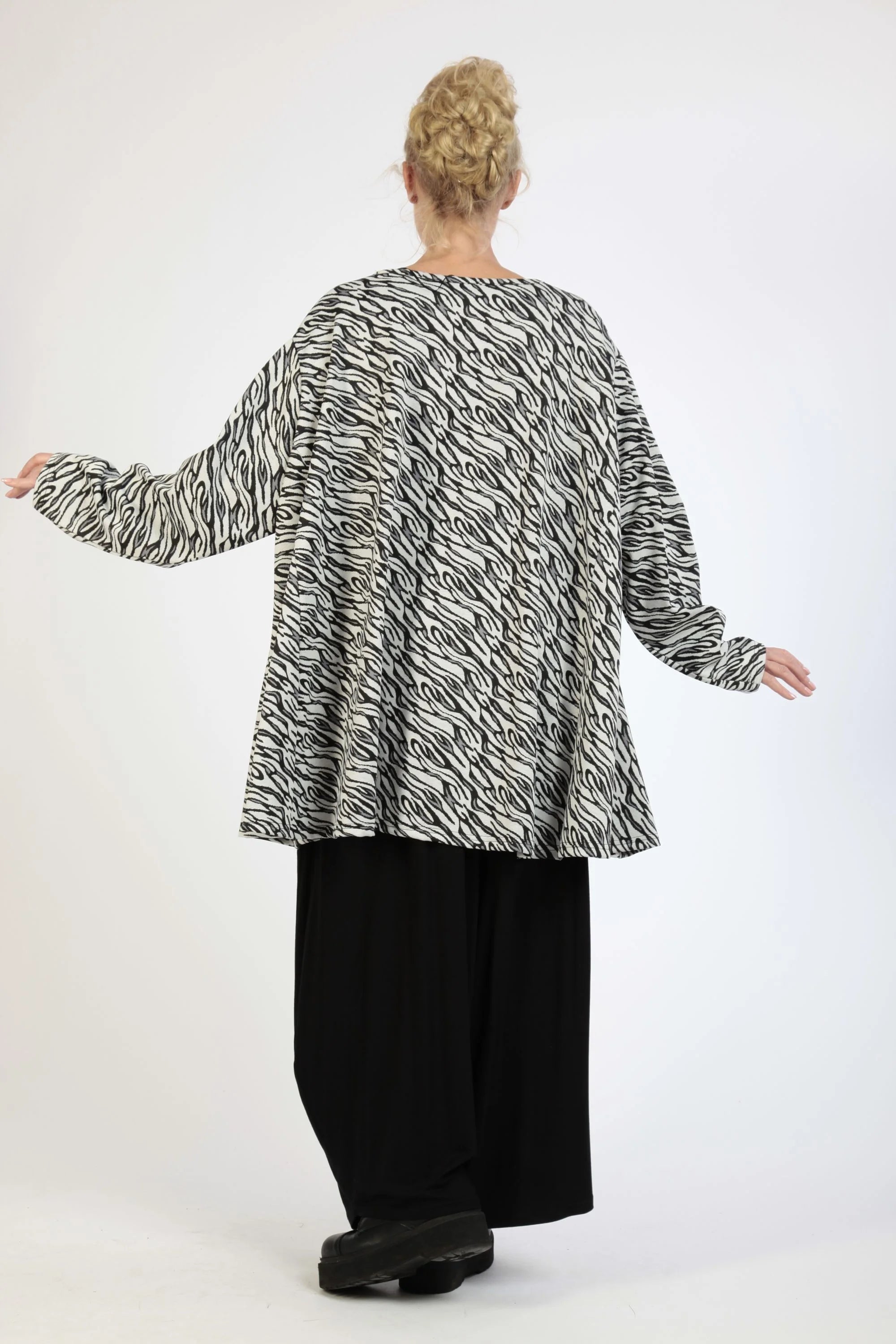  A-Form Bigshirt von AKH Fashion aus Materialmix, 1172.00593, Weiß-Schwarz, Zebra, Schick
