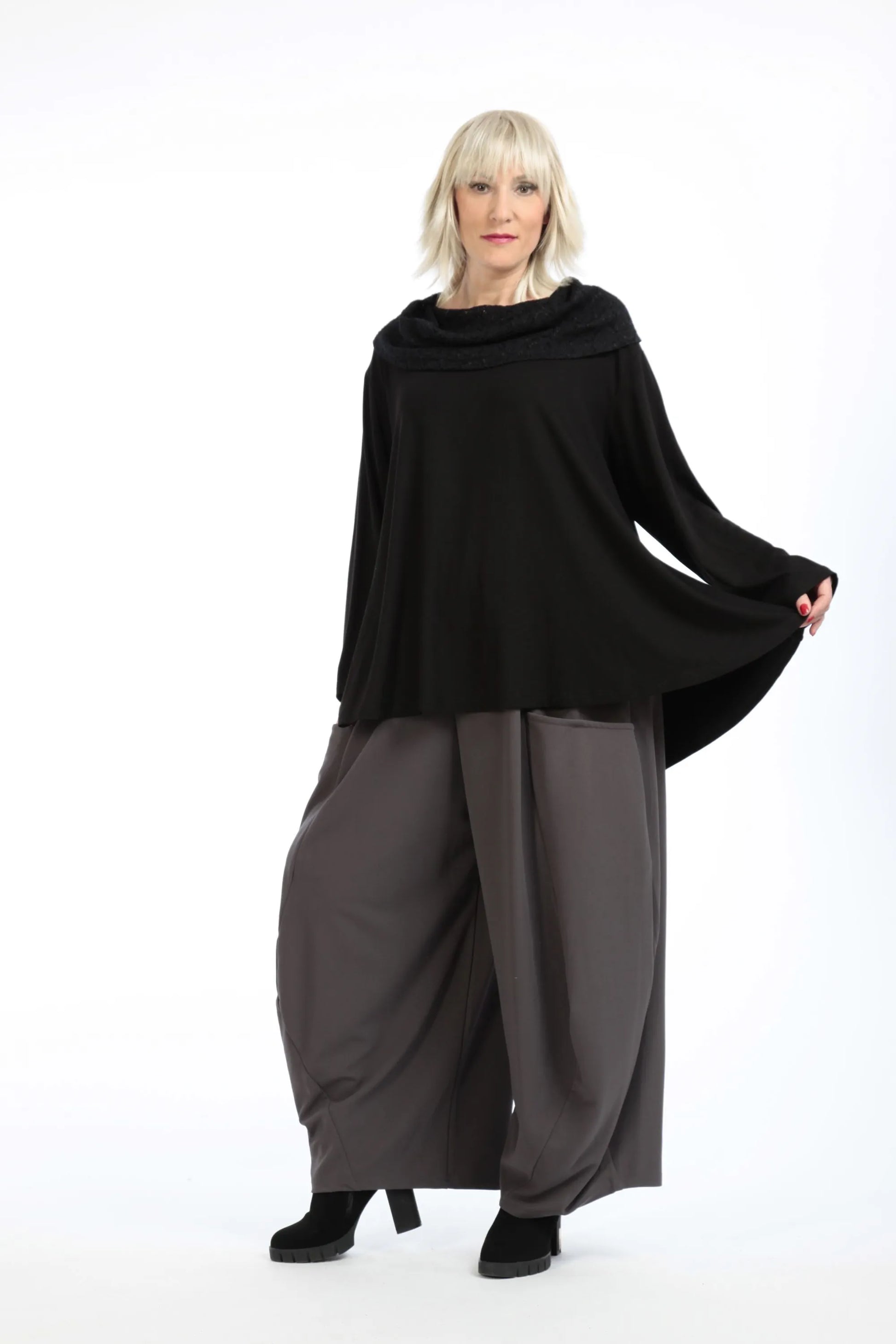  A-Form Shirt mit Rollkragen in elegantem Kiel-Schnitt für einen lässigen, oversized Look