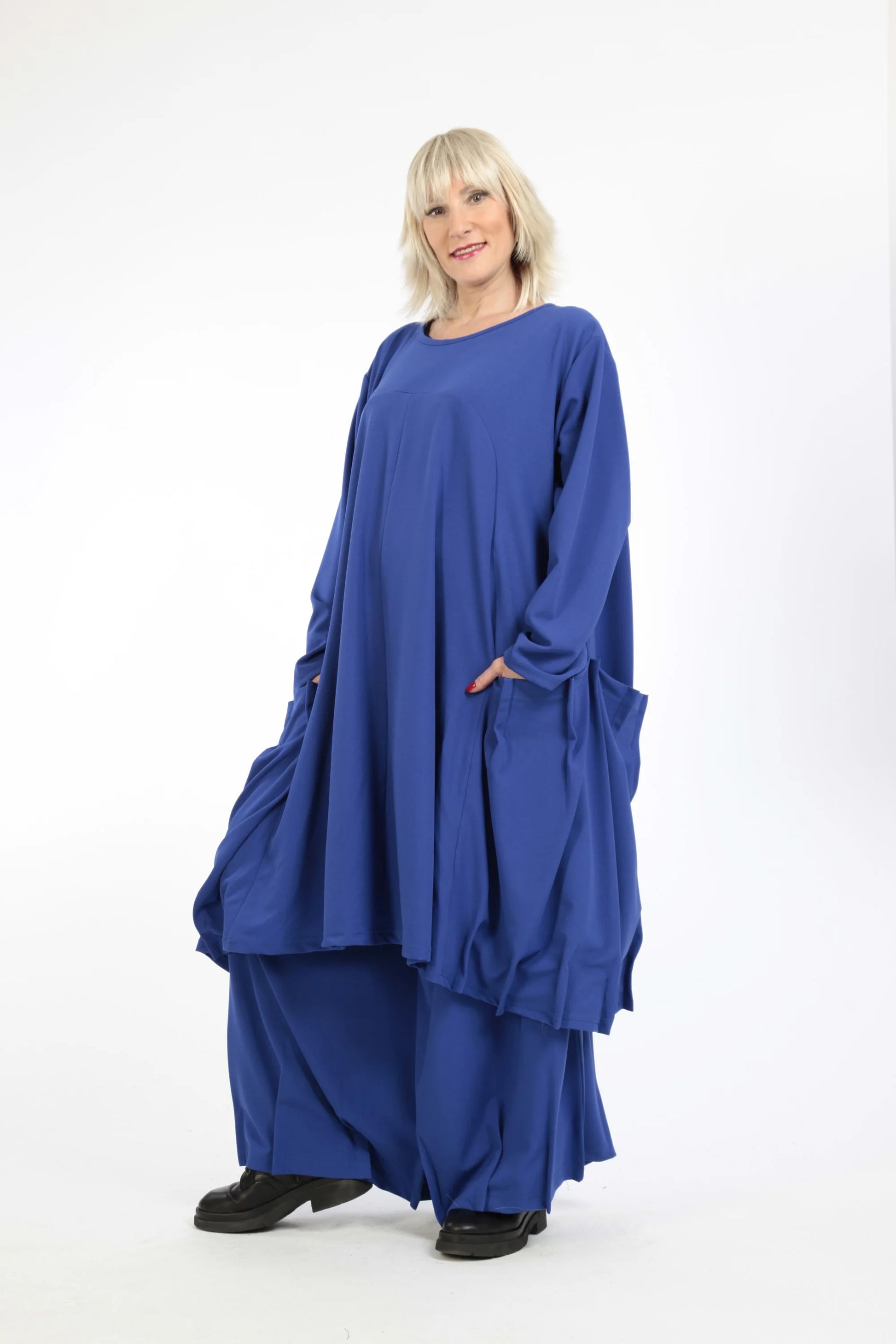  Ballonkleid in elegantem Blau mit langen Ärmeln und praktischen Beuteltaschen für Plus Size