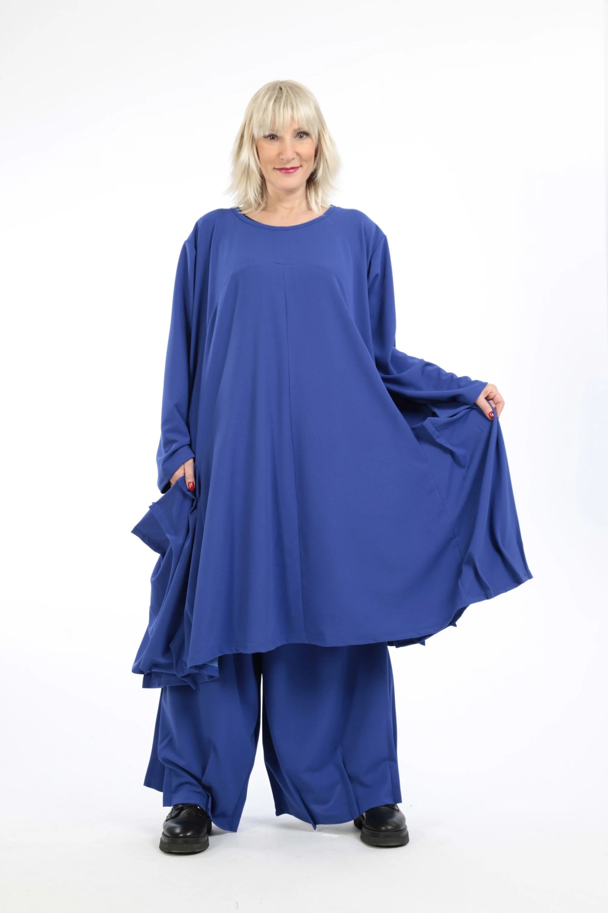  Ballonkleid in elegantem Blau mit langen Ärmeln und praktischen Beuteltaschen für Plus Size