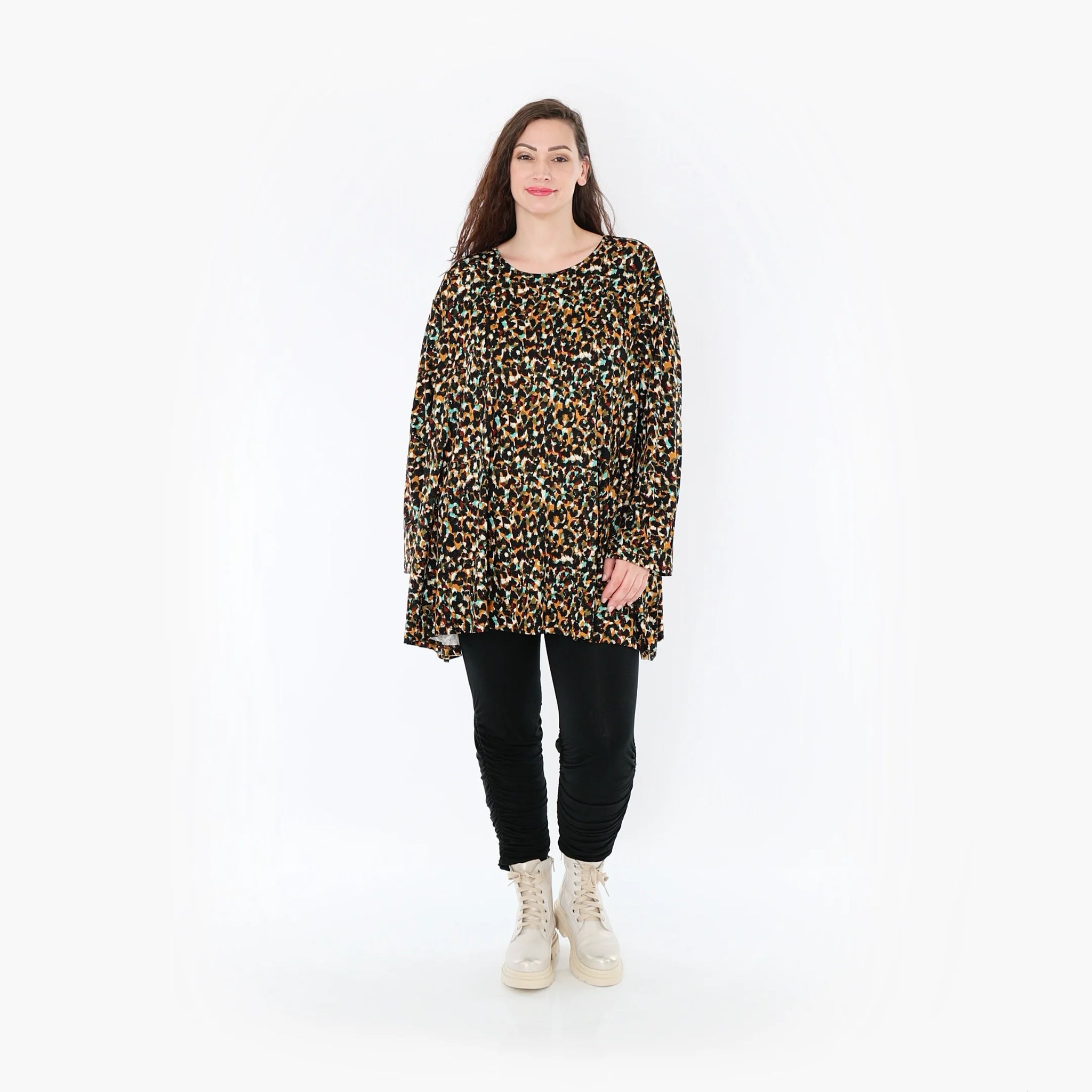  A-Form Shirt mit modernem Animal-Muster aus leichter Viskose für Plus Size und Curvy Fashion