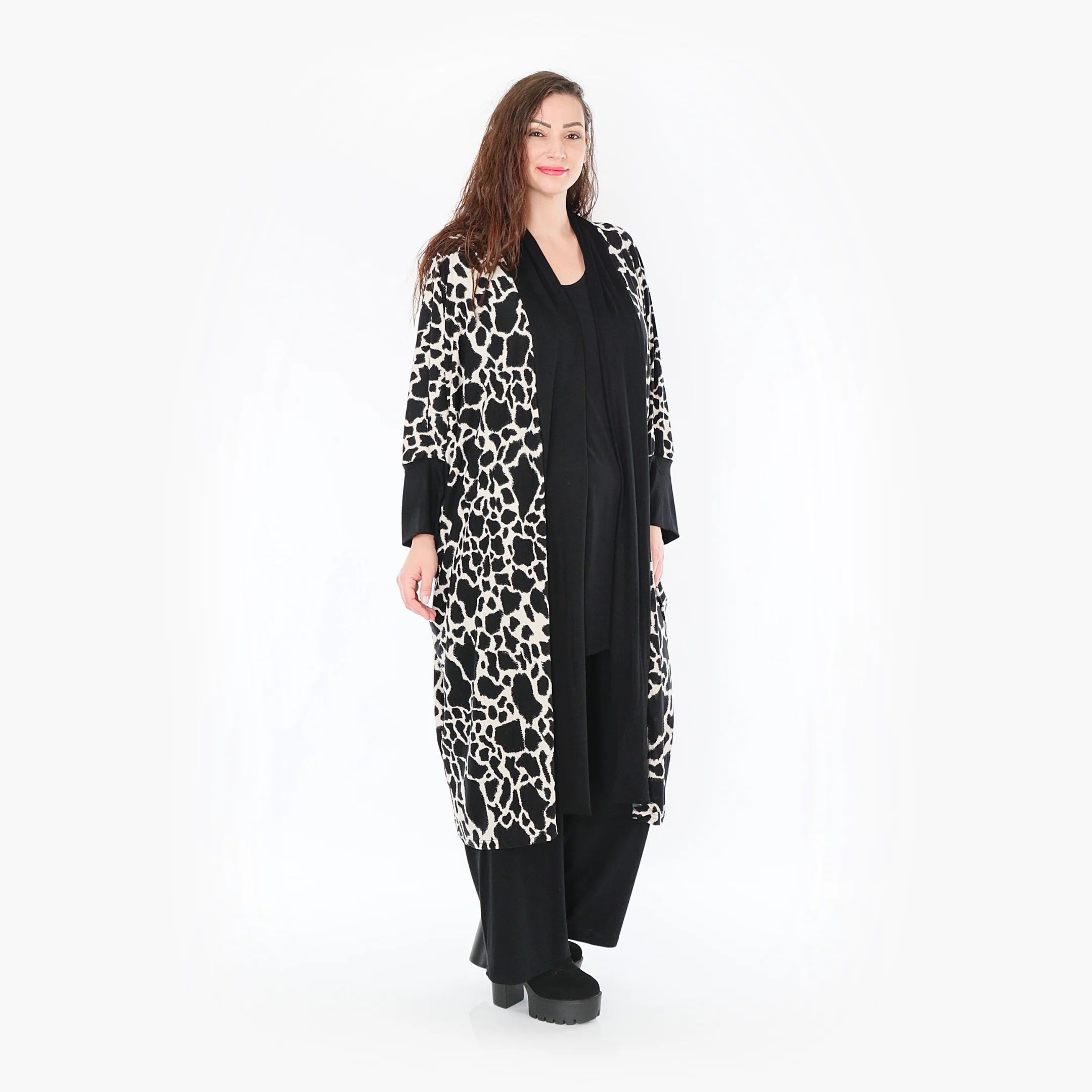  AKH Fashion Jacke in gerader Form, aus Viskose, 1371.06930, Schwarz-Ecru, Leopard, Schick