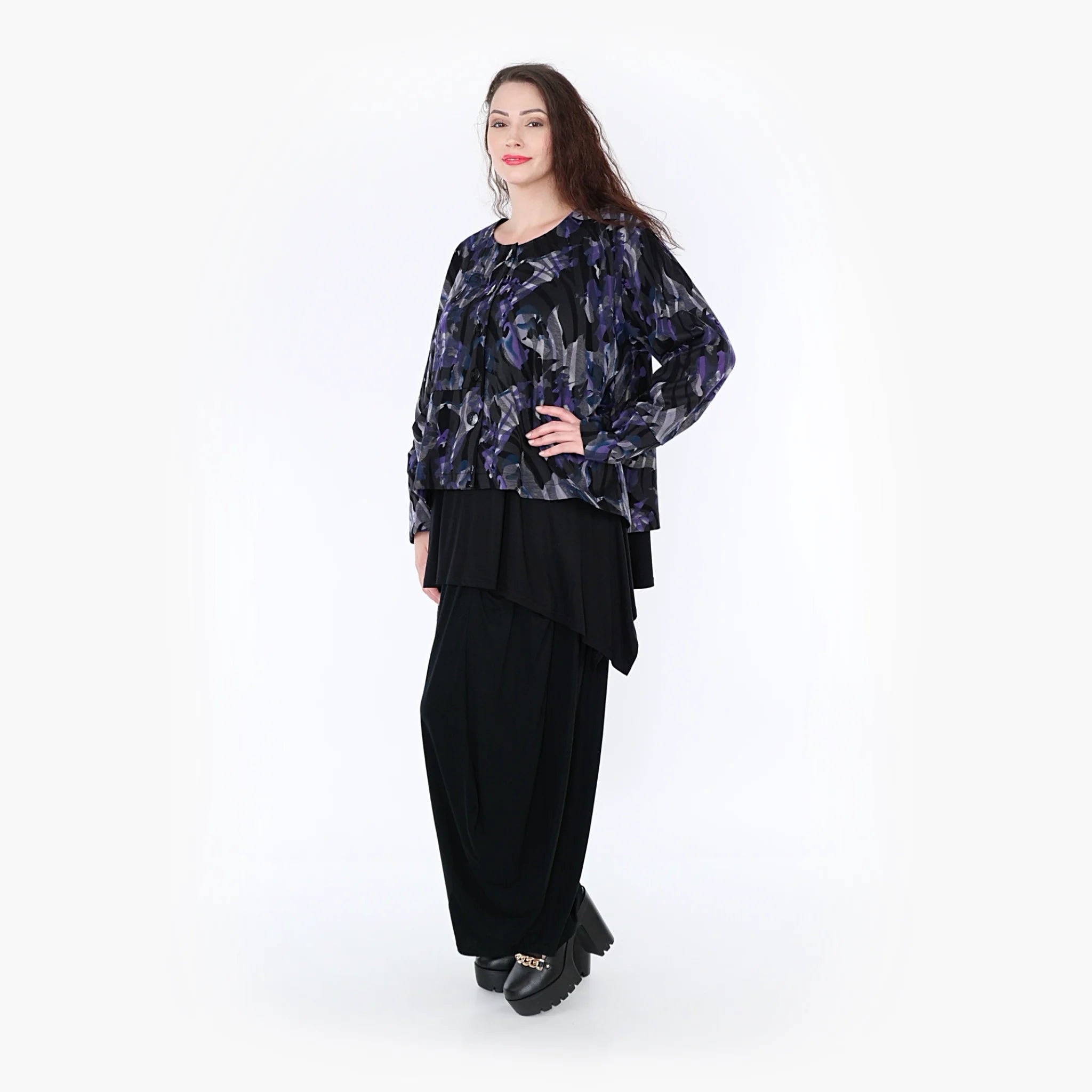  AKH Fashion Jacke in gerader Form, aus Viskose, 1330.02149, Flieder-Blau-Schwarz, Farbmix