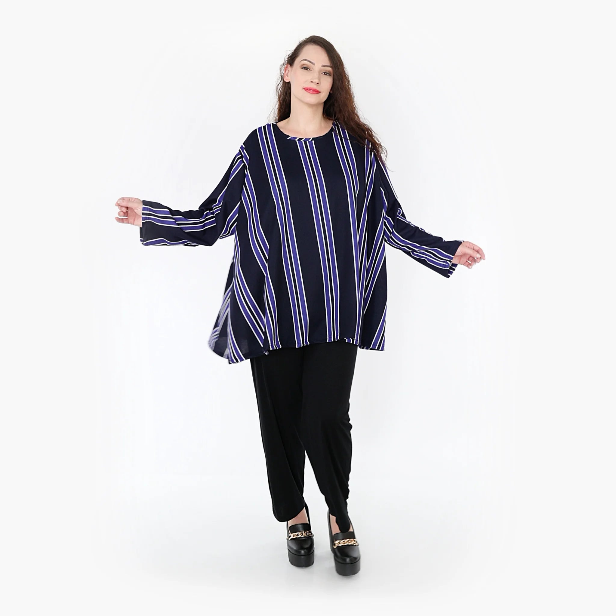  A-Form Bigshirt von AKH Fashion aus Materialmix, 1331.00593, Blau-Marine-Weiß, Schick
