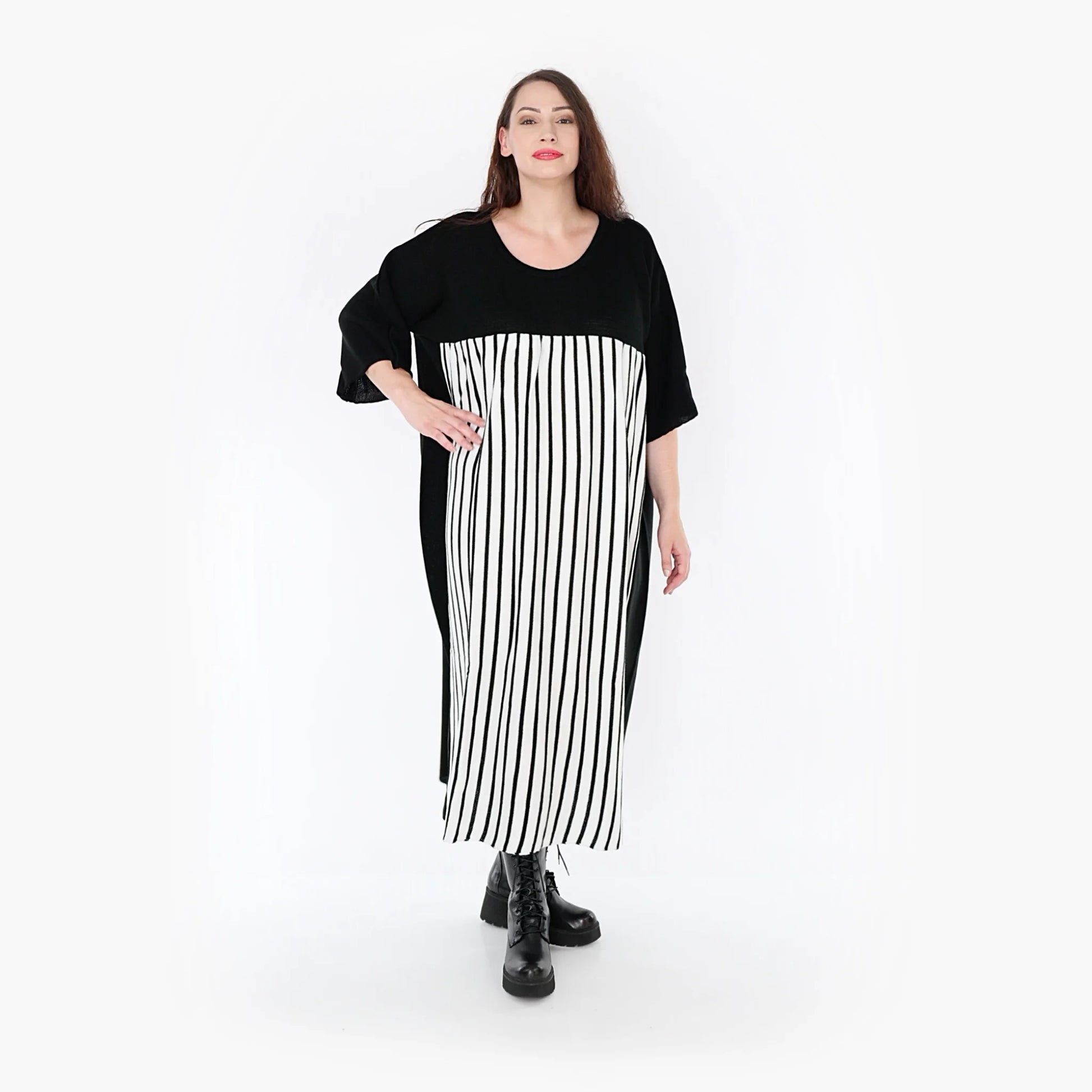  A-Form Kleid mit vertikalen Streifen in Schwarz-Weiß, 3/4-Ärmel für Plus Size Styles