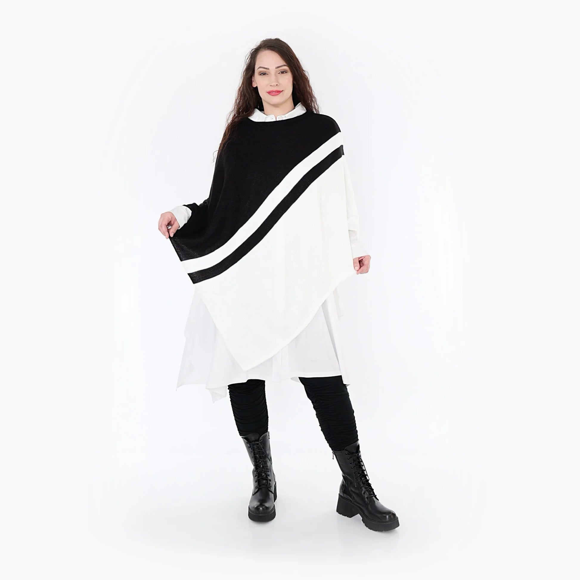  Poncho von AKH Fashion aus Baumwolle in asymmetrischer Form, 1343.02407, Weiß-Schwarz