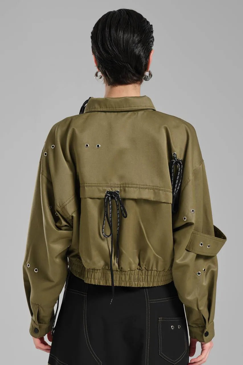  TW3 Jacke in kastiger Form, aus Polyamid, 1134, Khaki, Ausgefallen, aufwendig verarbeitet