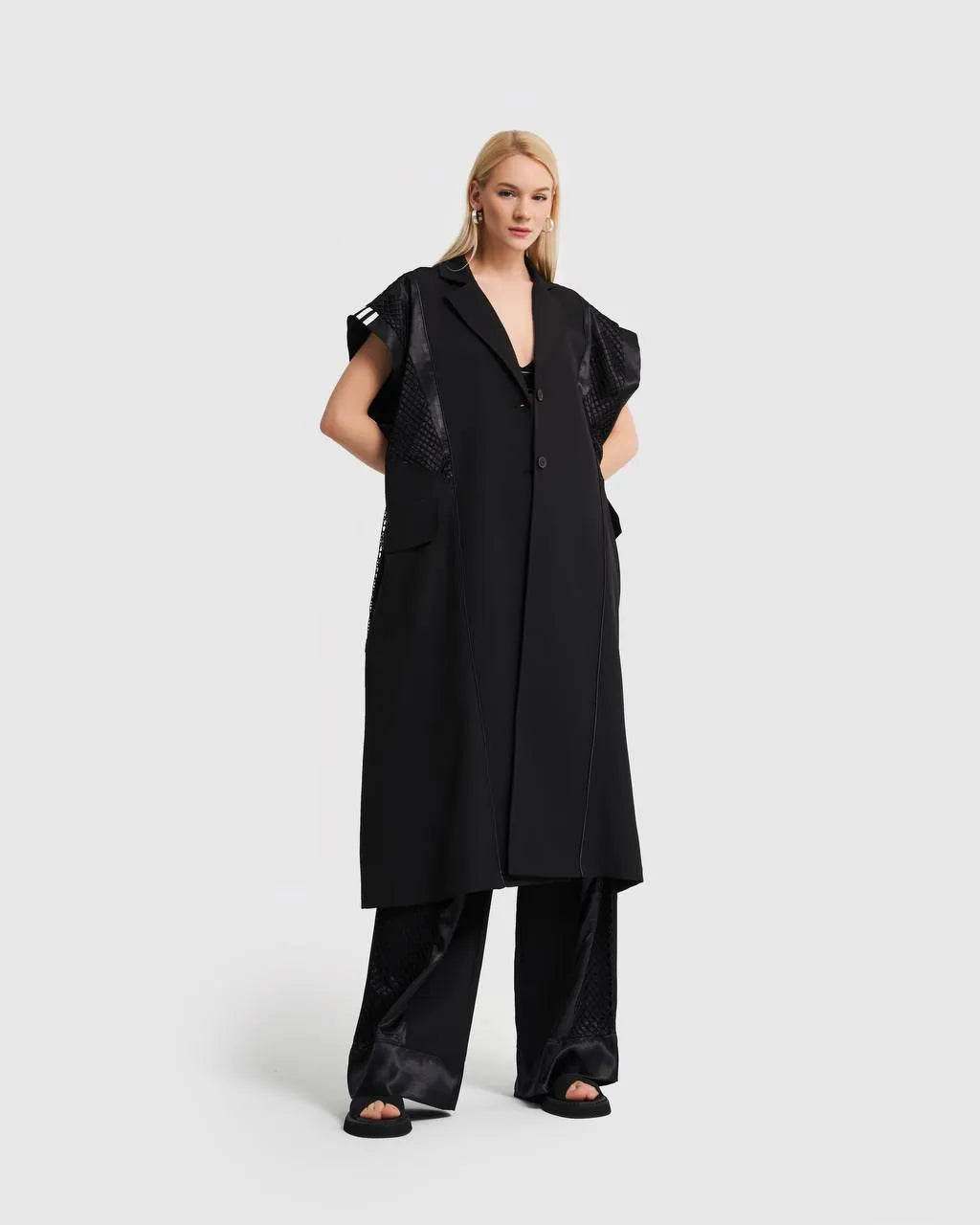  A-Form Weste von TW3 aus Polyamid, 502, Schwarz, Schick, Modern, Ausgefallen