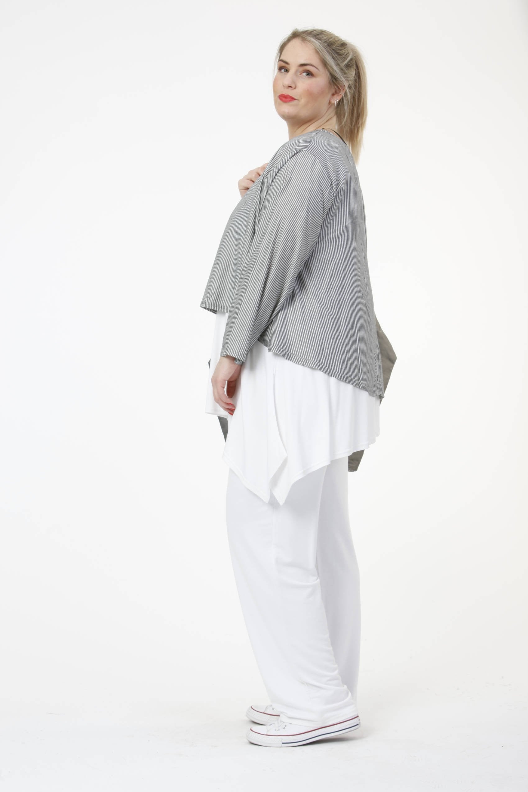  AKH Fashion Jacke in gerundeter Form, aus Baumwolle, 0452.06073, Hellgrau-Weiß, Streifen