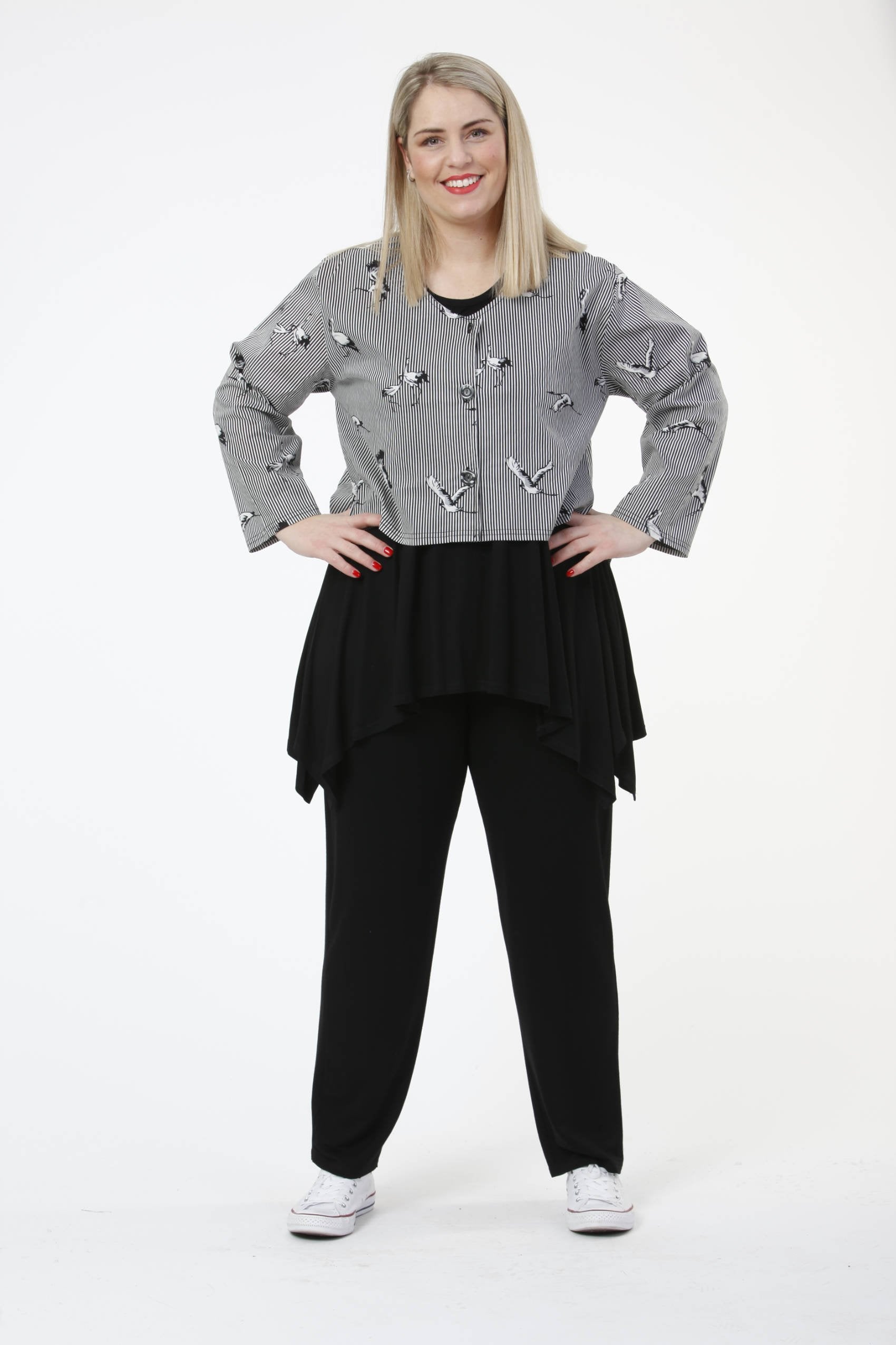  AKH Fashion Jacke in gerundeter Form, aus Baumwolle, 0453.06073, Schwarz-Weiß, Streifen