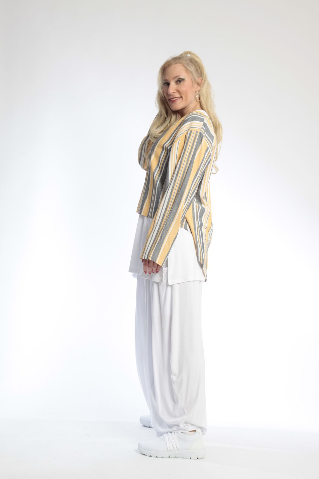  AKH Fashion Jacke in gerundeter Form, aus Viskose, 0805.00130, Gelb, Streifen, Schick