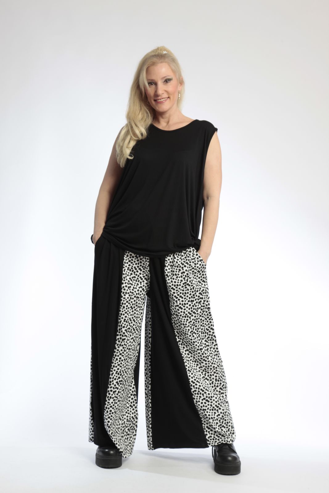  AKH Fashion Hose in gerader Form, aus Baumwolle, 0799.06747, Schwarz-Weiß, Punkte, Schick