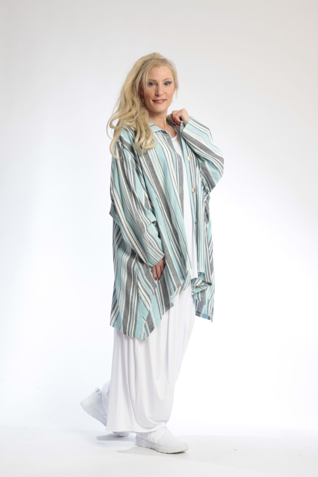  AKH Fashion Jacke in Vokuhila-Form, aus Viskose, 0805.06317, Türkis, Streifen, Schick