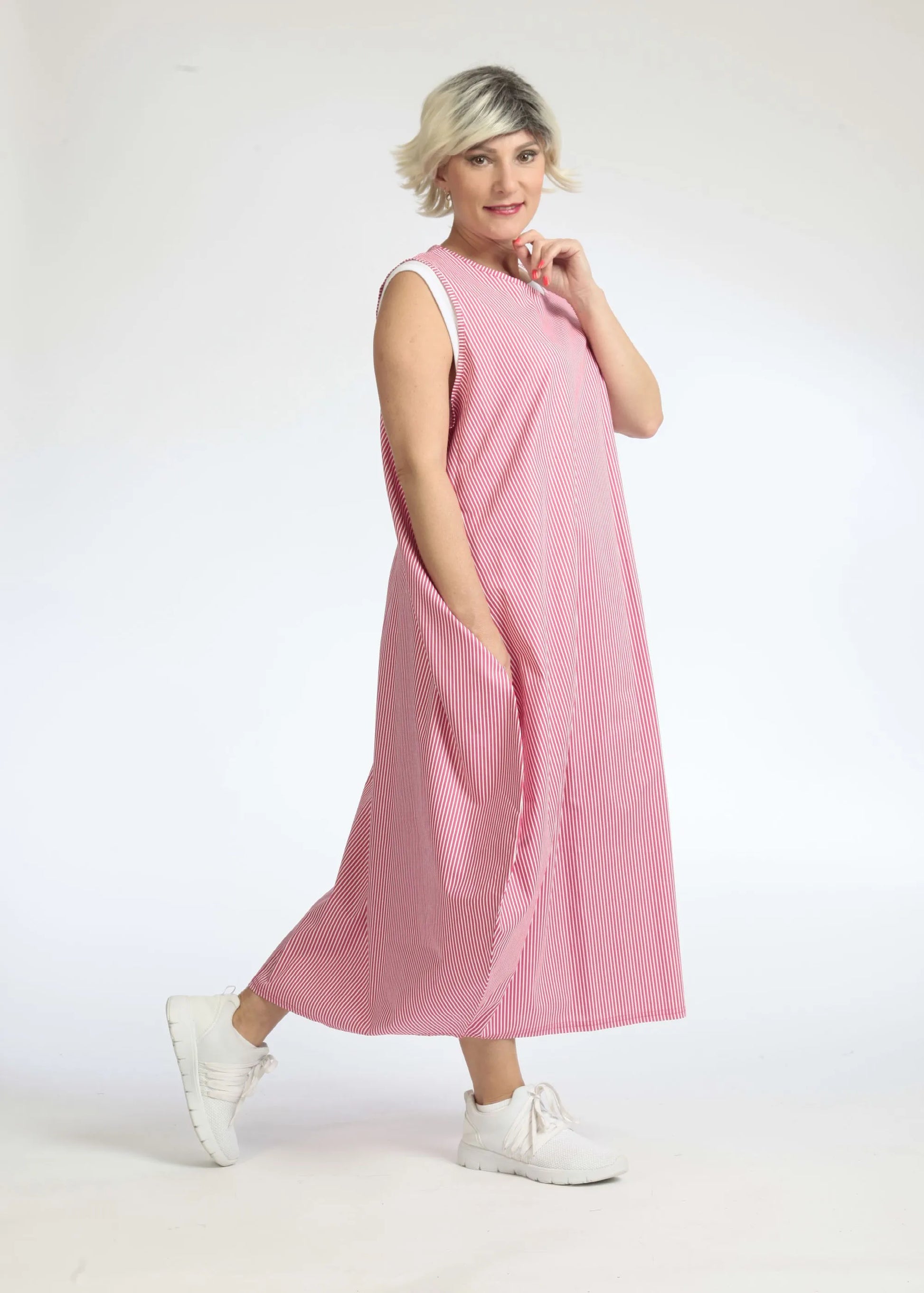  Luftiges Ballonkleid in pink-weiß gestreift mit praktischen Taschen und lässigem Chic für Plus Size