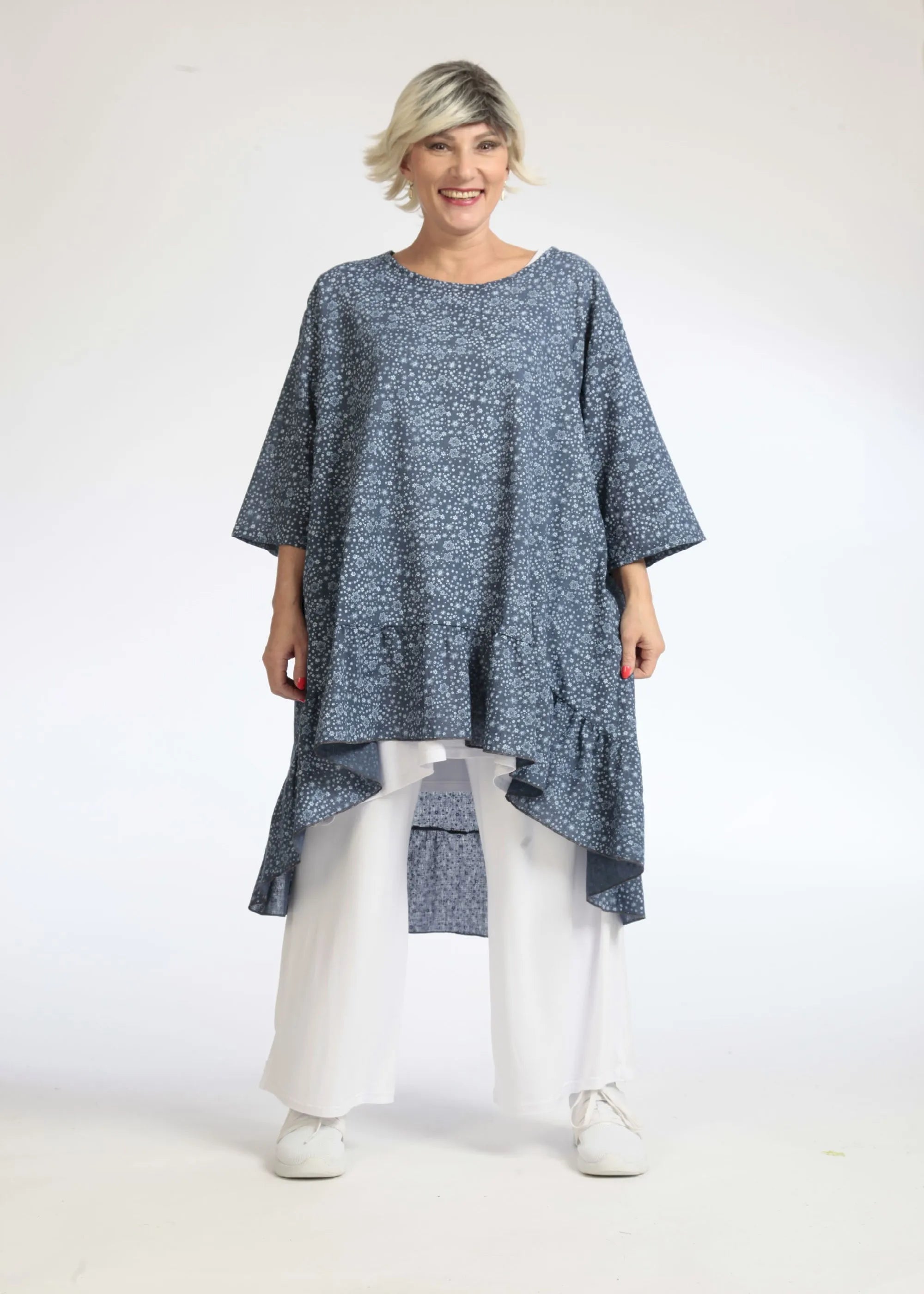  AKH Fashion Bigshirt in Vokuhila-Form, aus Baumwolle, 1088.06837, Jeansblau, Blumen, Schick