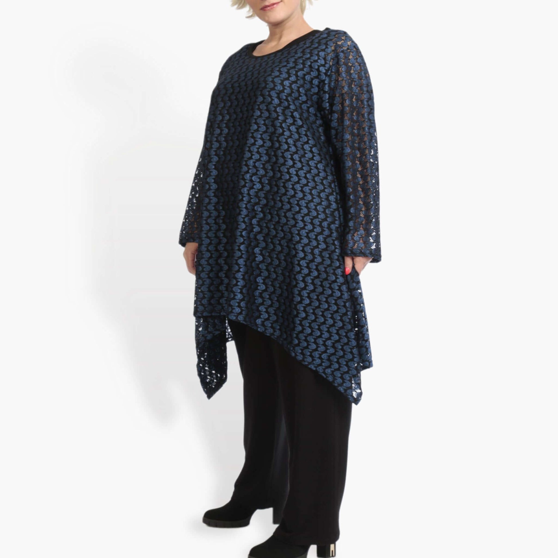  A-Form Shirt von AKH Fashion aus Viskose, 0879.06652, Schwarz-Royalblau, Schick, Modern