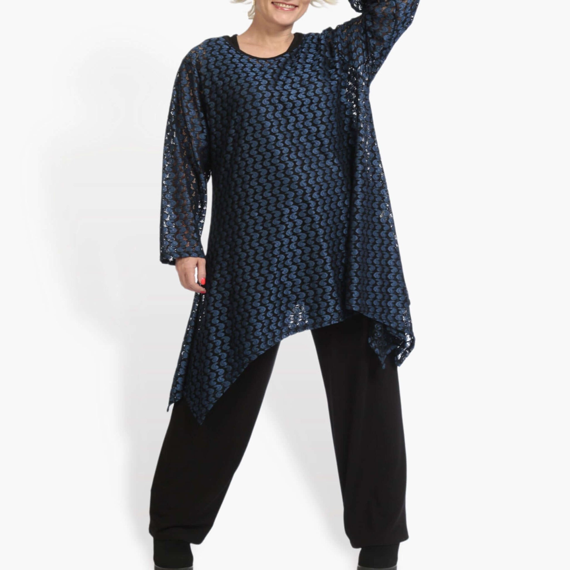  A-Form Shirt von AKH Fashion aus Viskose, 0879.06652, Schwarz-Royalblau, Schick, Modern