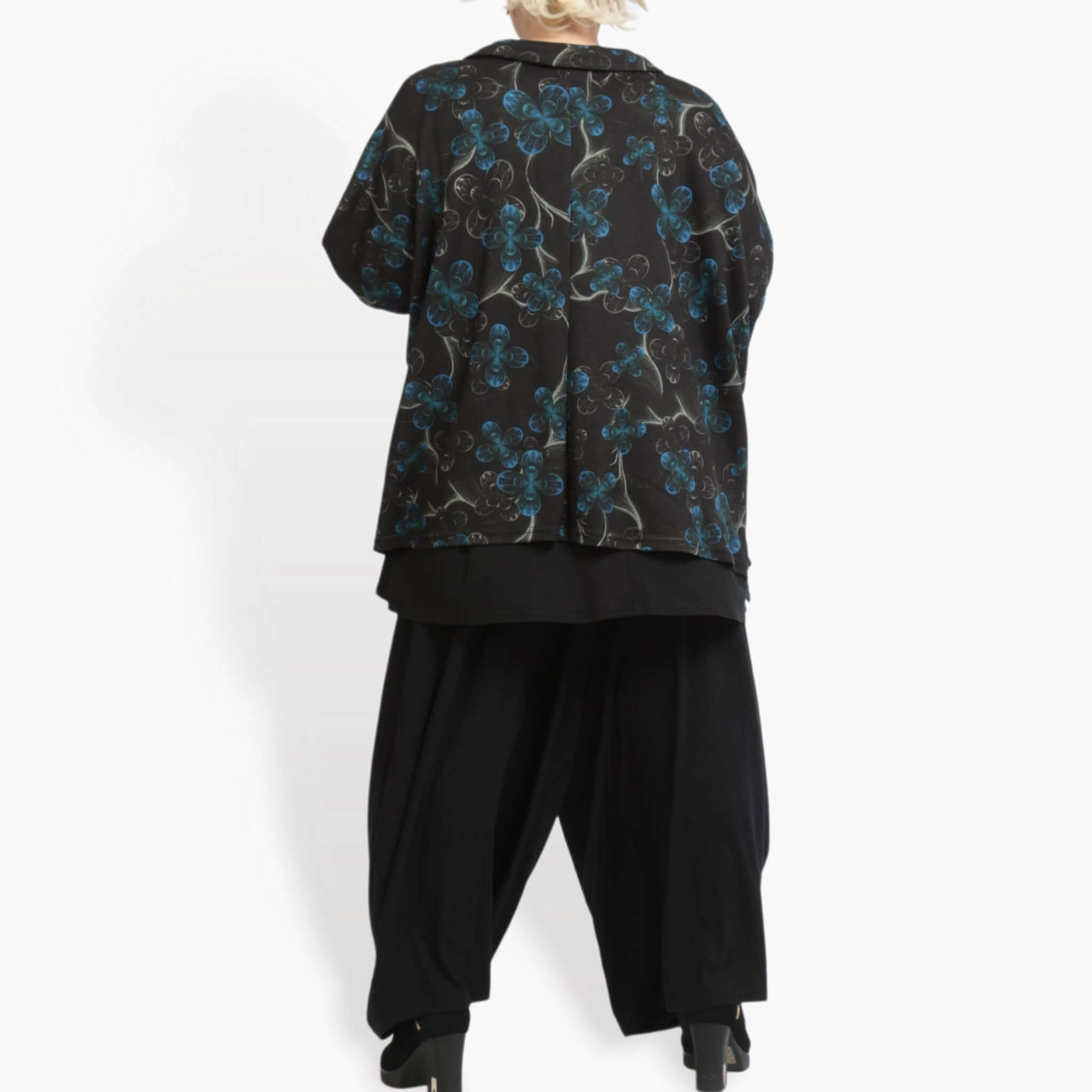  A-Form Jacke von AKH Fashion aus Viskose, 0907.02222, Schwarz-Petrol, Blumen, Schick