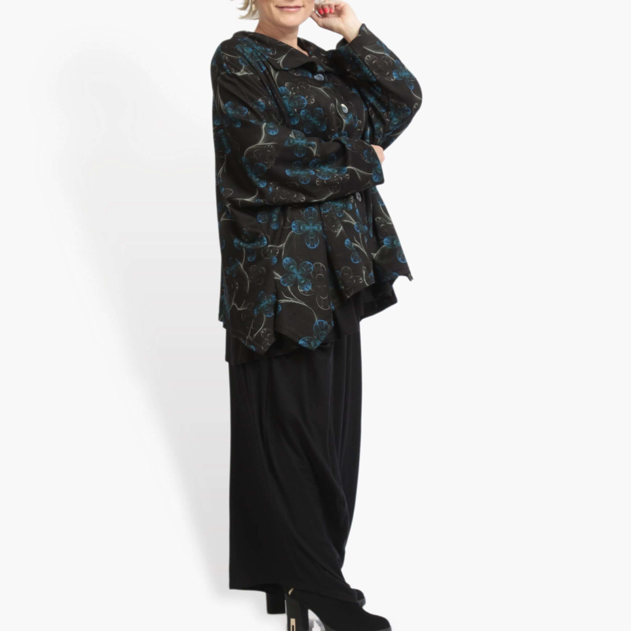  A-Form Jacke von AKH Fashion aus Viskose, 0907.02222, Schwarz-Petrol, Blumen, Schick