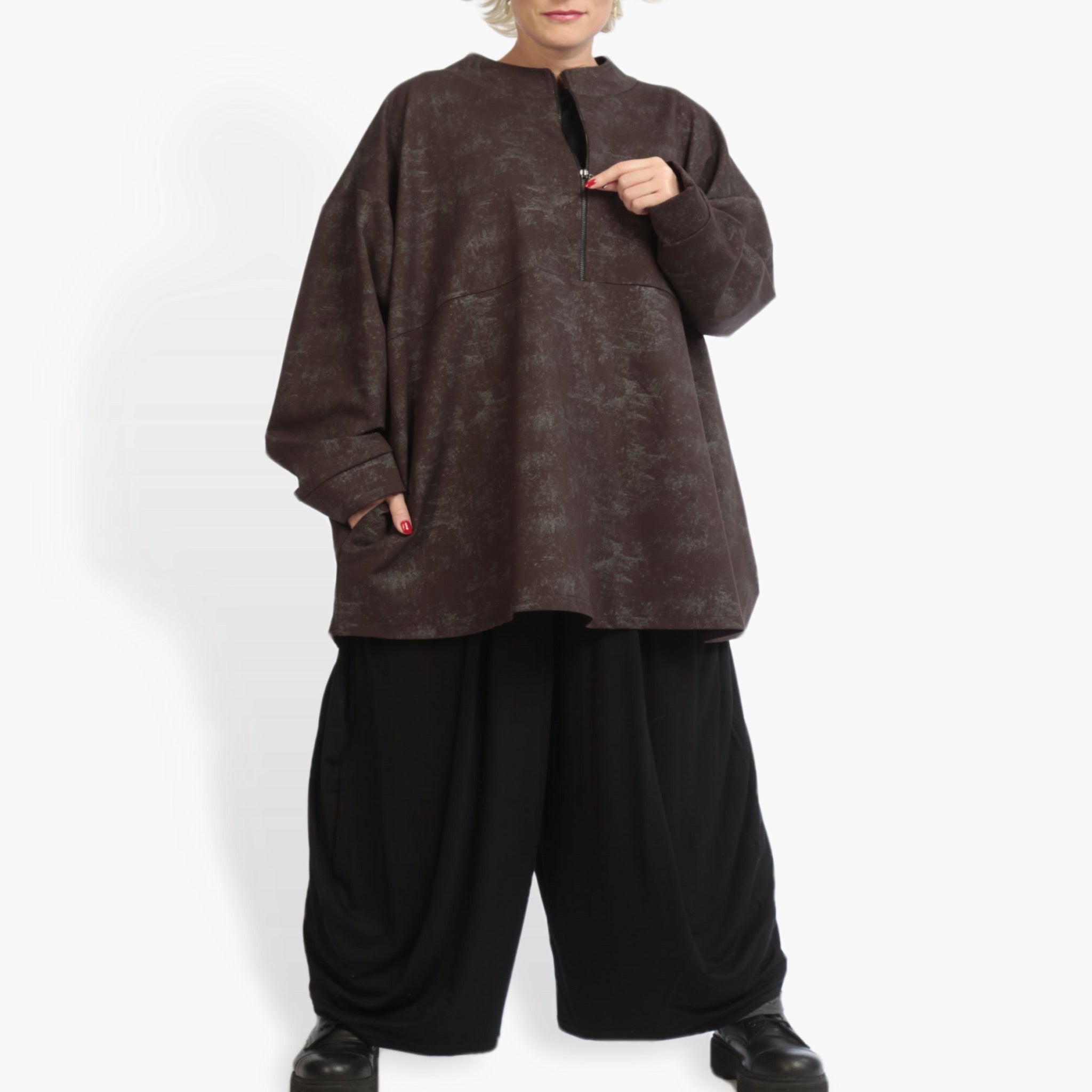 AKH Fashion Bigshirt in kastiger Form, aus Viskose, 0942.06821, Dunkelbraun, Schick, Modern