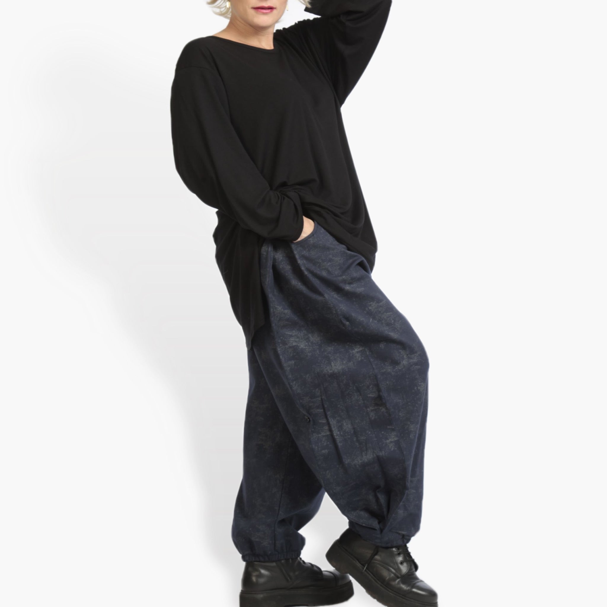  Hose von AKH Fashion aus Materialmix, 0958.06824, Blau, Schick, Modern, Bequem